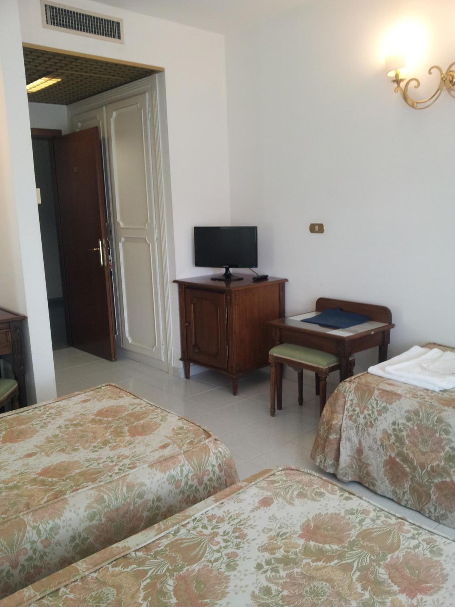 Hotel Calla' 波利科罗 客房 照片