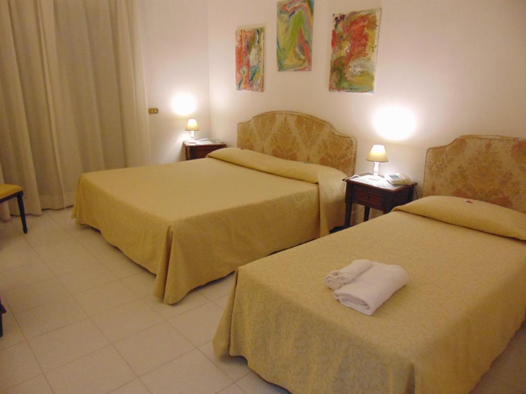 Hotel Calla' 波利科罗 外观 照片