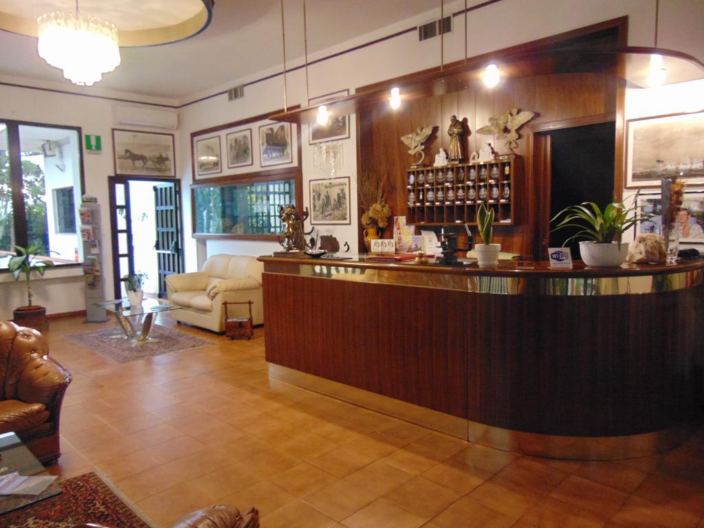 Hotel Calla' 波利科罗 外观 照片